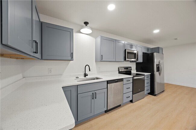 Building Photo - 2007 Sycamore Pl