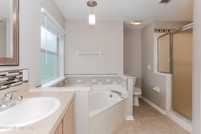 Building Photo - 86293 Fieldstone Dr