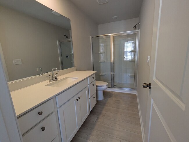 Building Photo - 831 Powder Br Dr