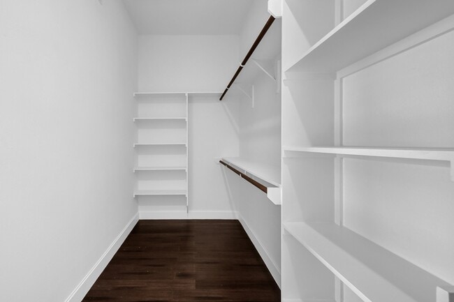 Building Photo - 2116 Oatfield Dr