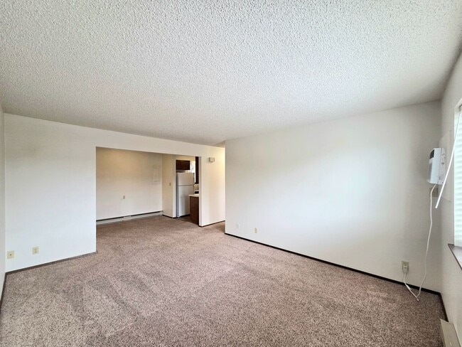 Building Photo - 407 Oregon St