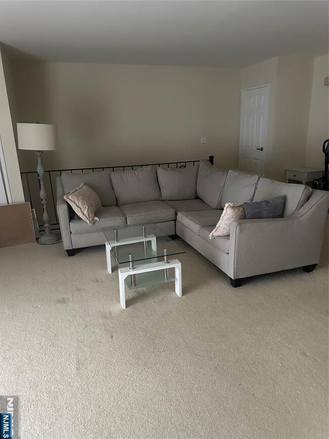 Building Photo - 15 Cottage St