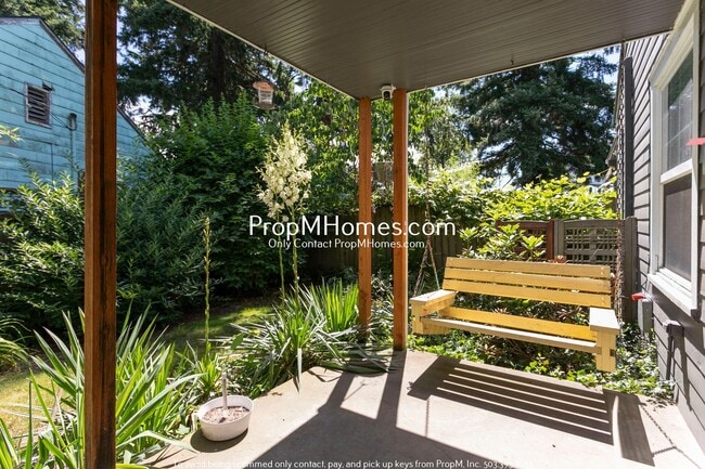 Building Photo - NE Portland Gem w/ Entertainers Backyard +...