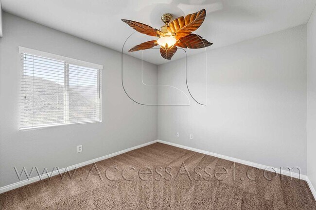 Building Photo - Spacious 4 Bed + Loft Home with 3-Car Garage in Lake Elsinore