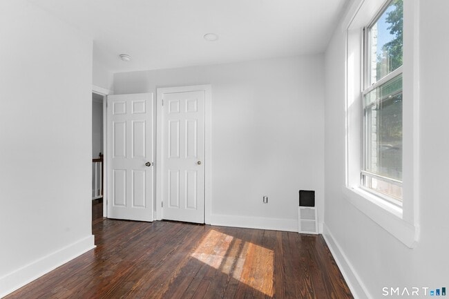 Building Photo - 366 Remington St