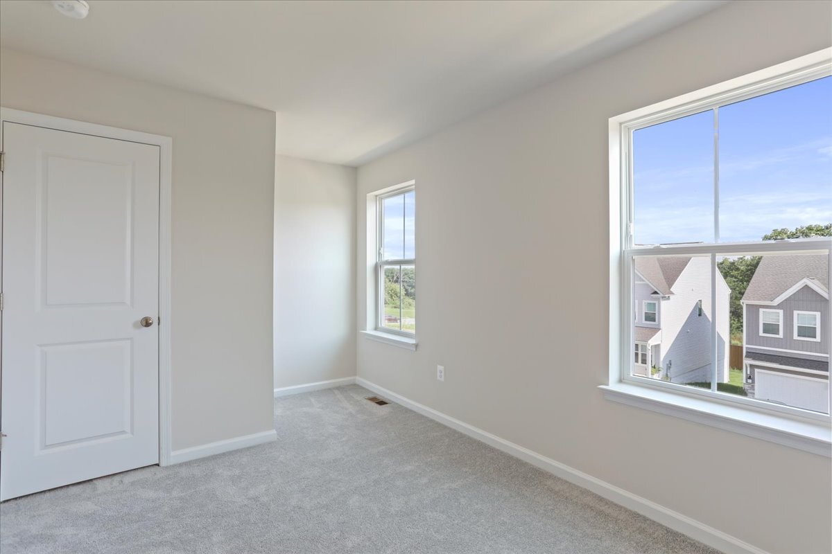 Building Photo - 331 Sandy Bottom Cir