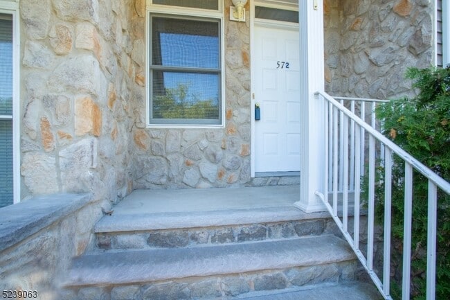 Building Photo - 578 Old Dover Rd