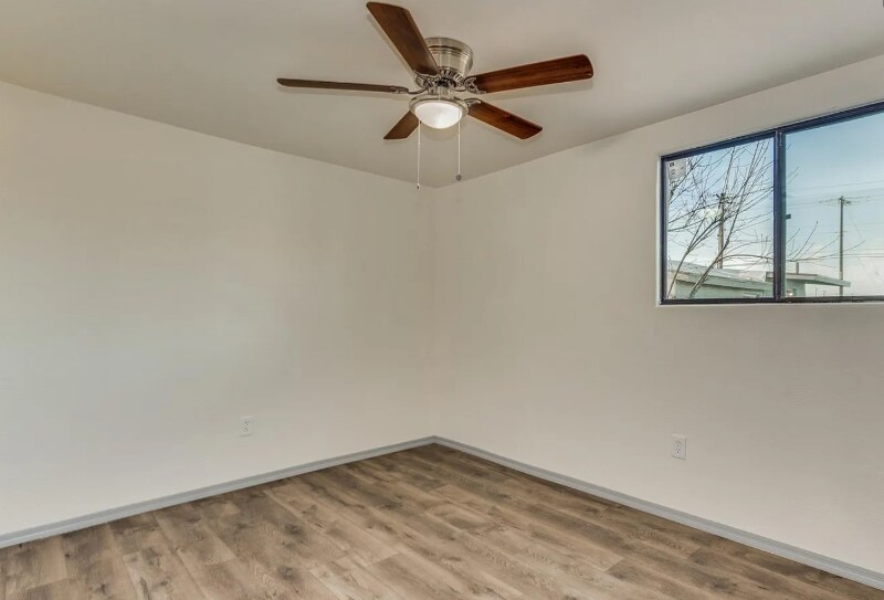 Building Photo - 525 W Nebraska St