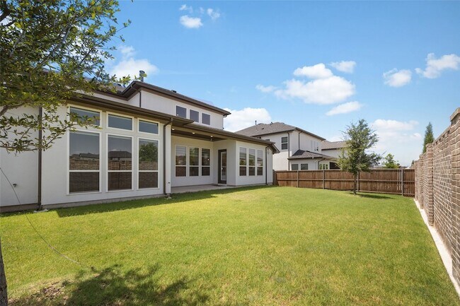 Building Photo - 12534 Deer Trl