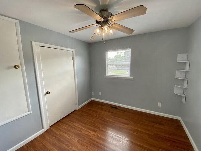 Building Photo - 3704 Timbercrest Dr NW