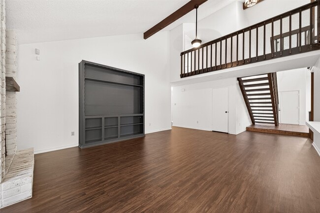 Building Photo - 6203 Downwood Forest Dr