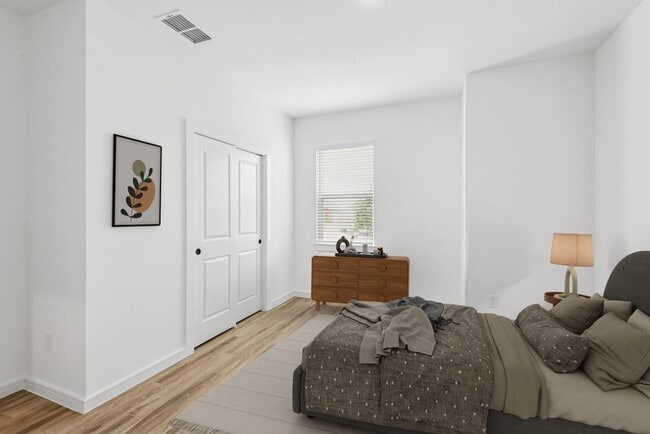 Building Photo - 121 Knight Byu Dr