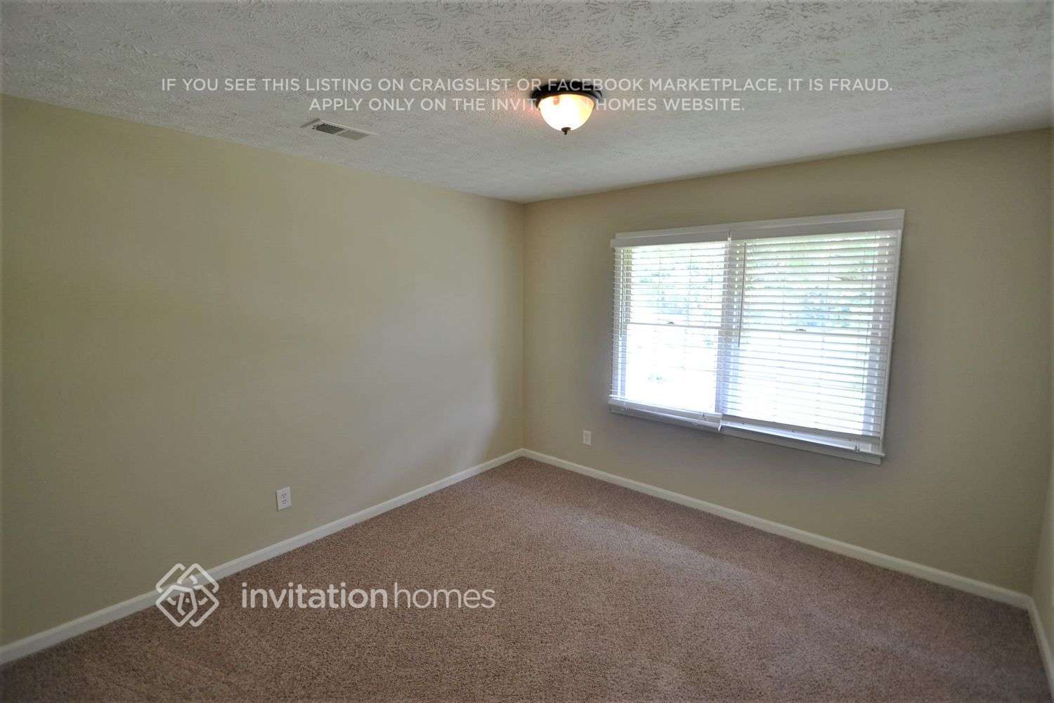 Building Photo - 2507 Robin Hood Pl