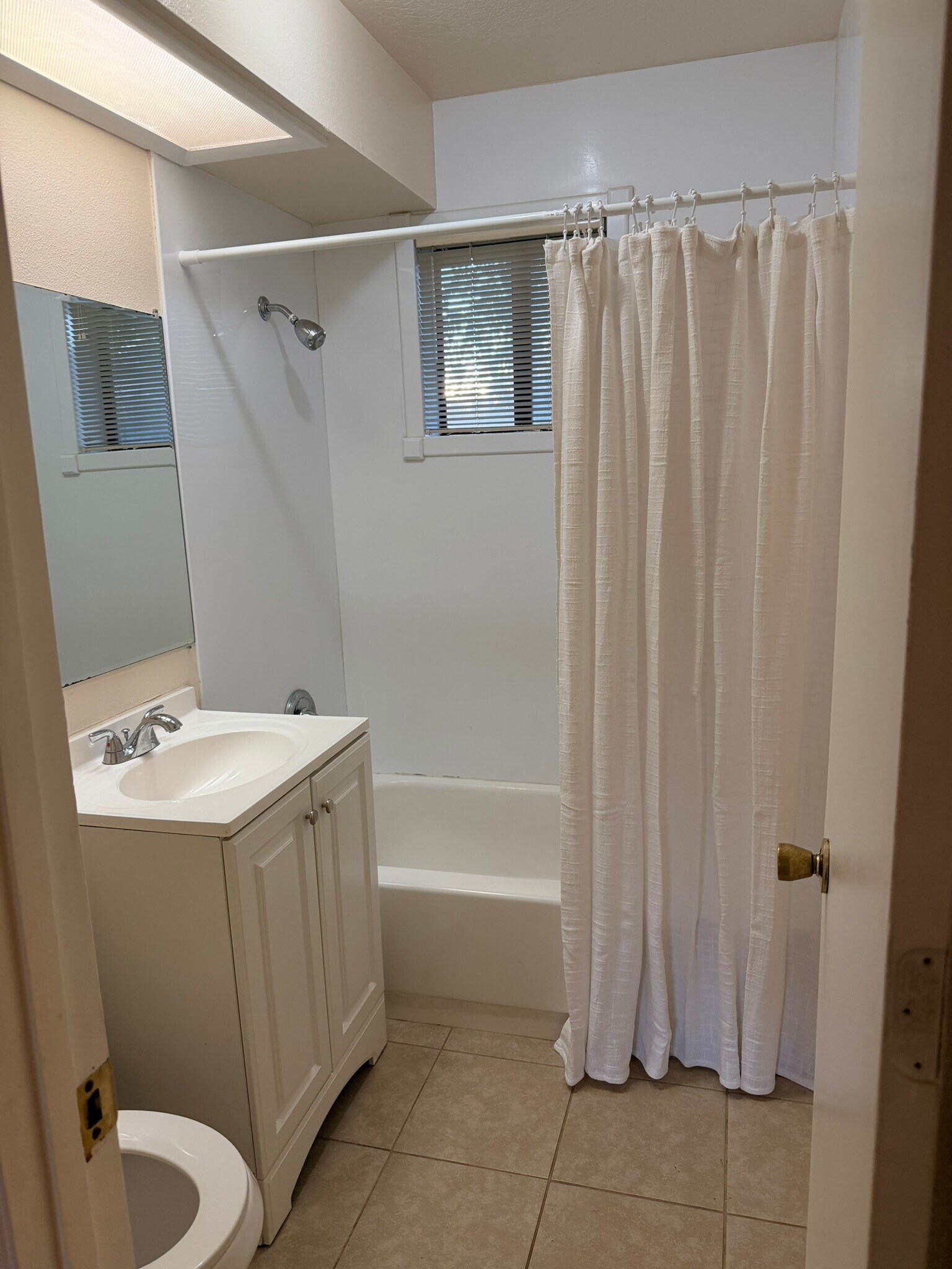 Bathroom - 245 Rosario Blvd