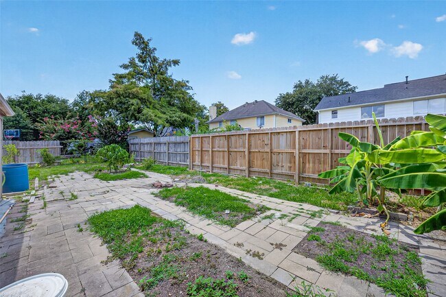 Building Photo - 6510 Grand Haven Dr