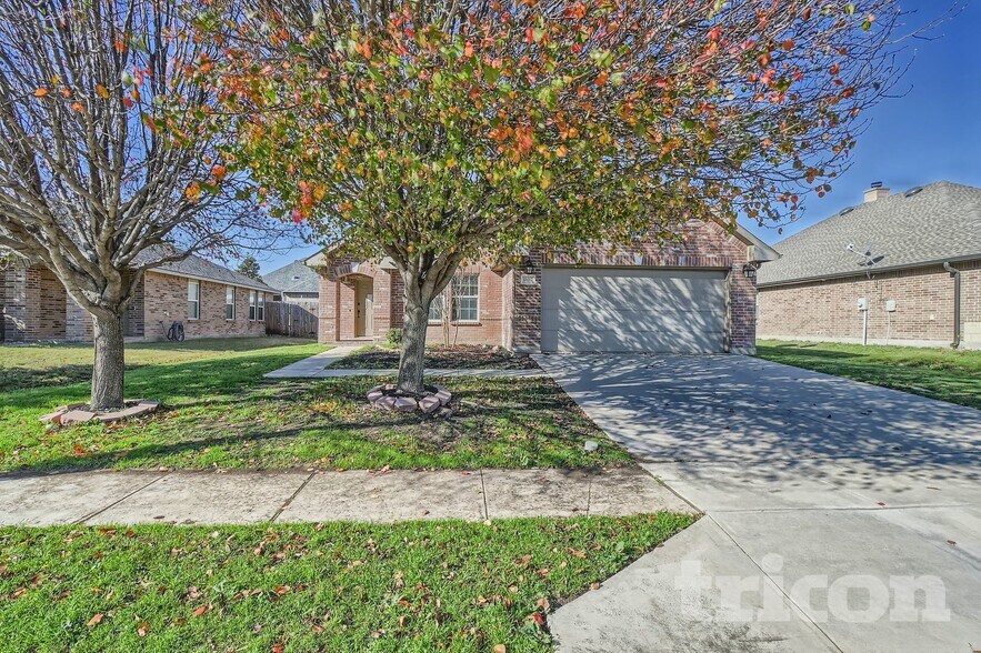 Building Photo - 10317 Fossil Valley Dr