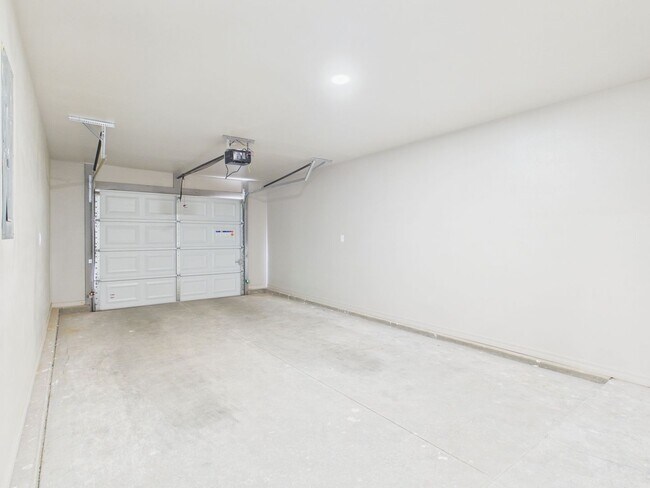 Building Photo - 1124 Caprock St