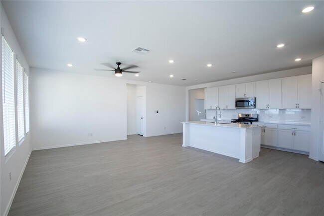 Building Photo - 209 Twilight Breeze Wy