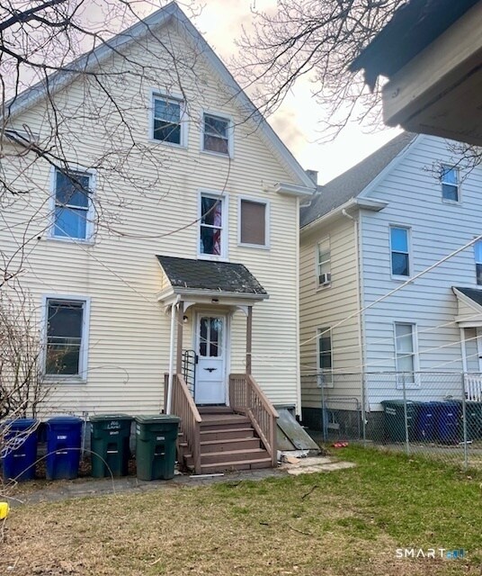 Building Photo - 166 Laurel Ave