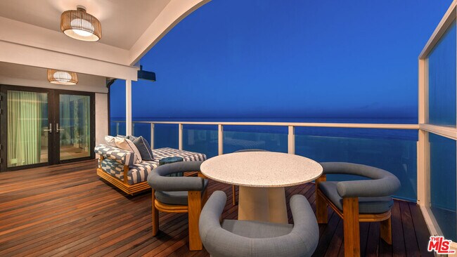 Building Photo - 27044 Malibu Cove Colony Dr
