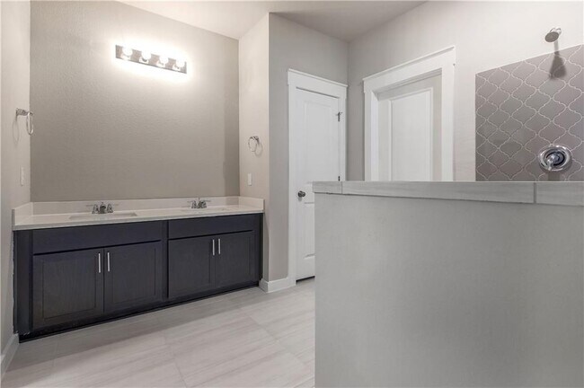Building Photo - 17502c Bay Skipper Dr