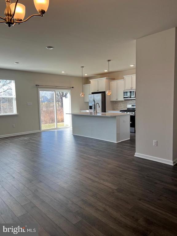 Building Photo - 34 Roberta Wy.