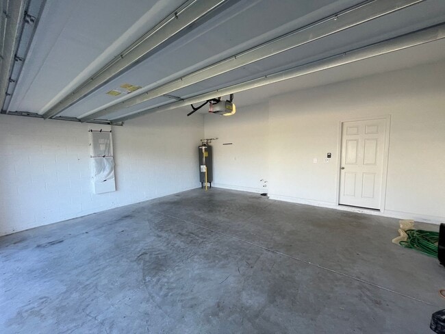 Building Photo - 15114 Stuttgart Aly