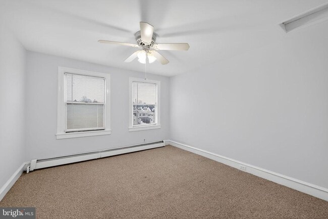 Building Photo - 354 E 6th Ave