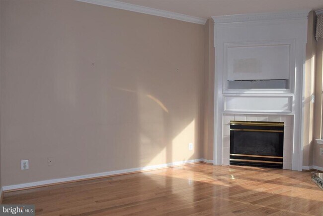 Building Photo - 8933 Royal Astor Way