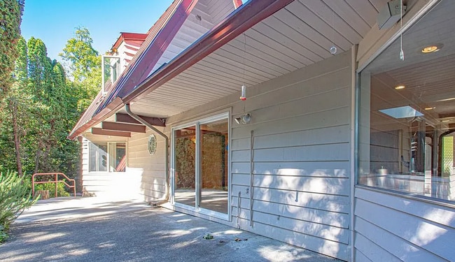 Building Photo - HALF MONTH FREE OF RENT Charming A-Frame H...