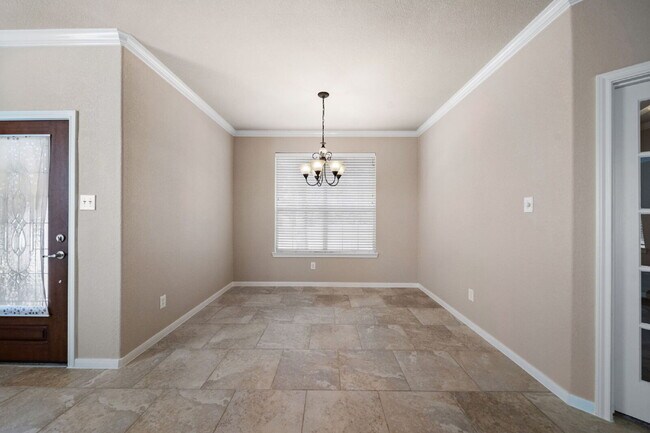 Building Photo - Exceptionally well-maintained Sterling Ridge Townhome boasts an array of desirable features!