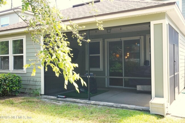 Building Photo - 14629 Serenoa Dr