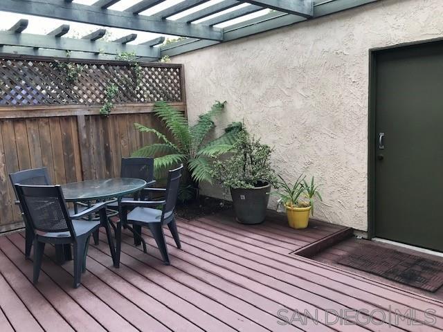 Building Photo - 2770 Caminito Cedros