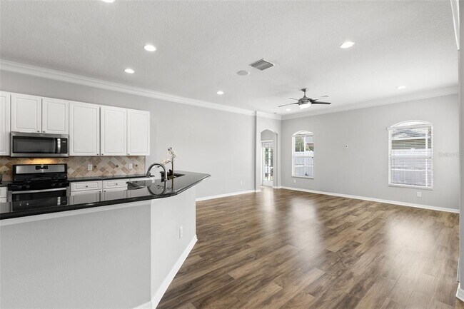 Building Photo - 12925 Tar Flower Dr
