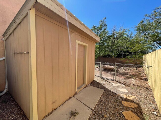 Building Photo - 4044 Painted Pony Cir