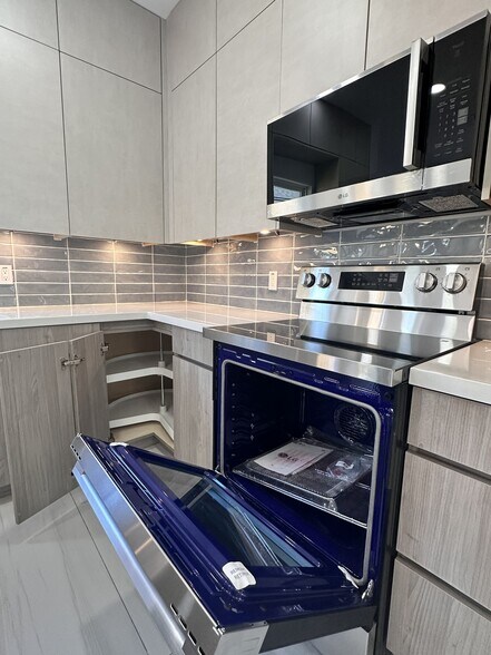 Building Photo - 11313 N 25th St