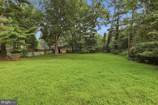 Building Photo - 9210 Maple Rock Dr