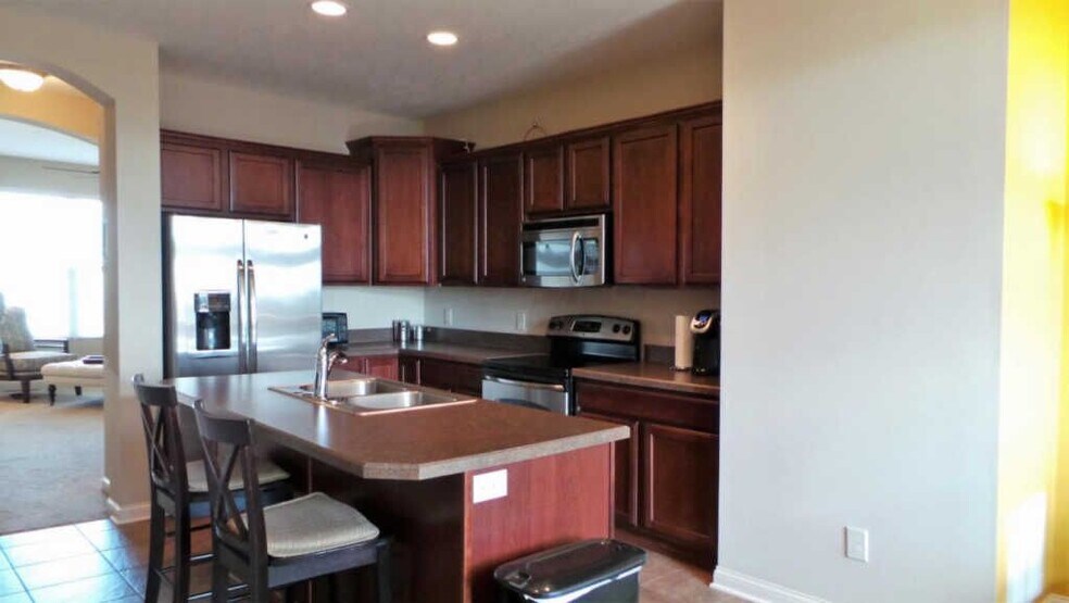 Building Photo - 6337 Chetti Dr