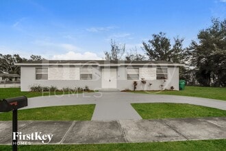 Building Photo - 18931 NW 33rd Pl