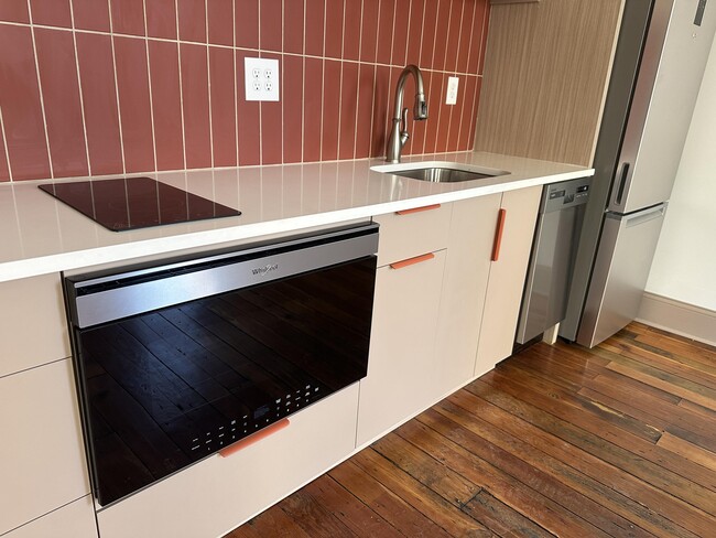 Building Photo - 307 W Main St