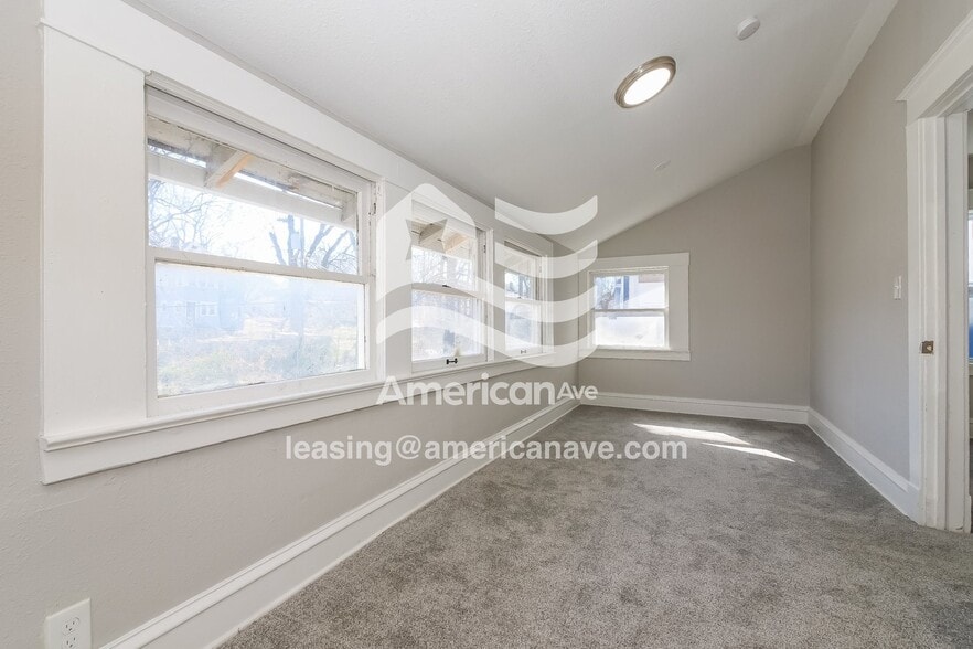 Building Photo - 3929 S Benton Ave