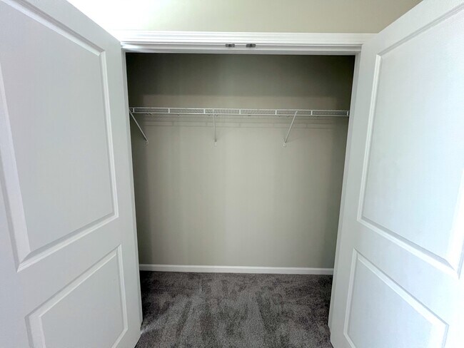 Building Photo - 291 Ranlo Ave