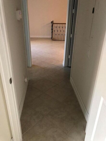 Building Photo - 10320 SW Stephanie Way