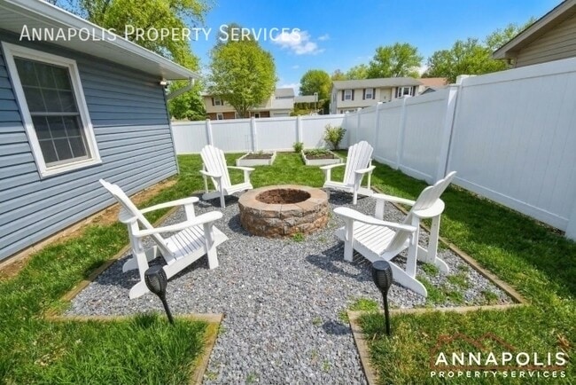 Building Photo - 2500 Symphony Ln