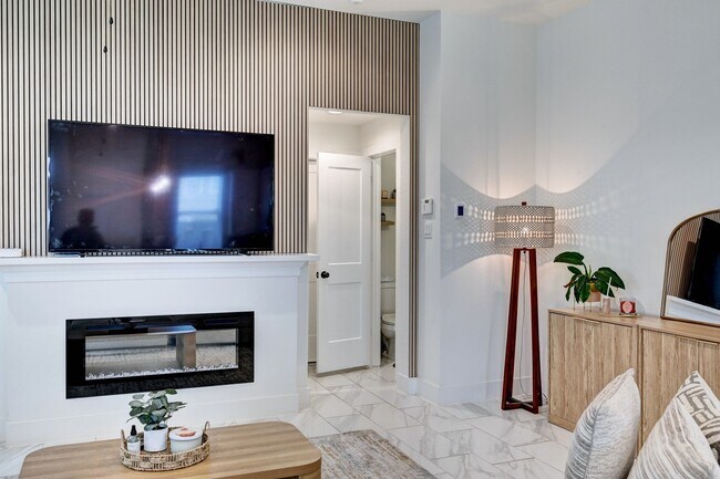 Building Photo - 1523 Cathedral Bend Drive