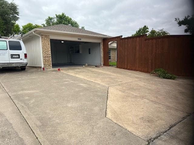 Building Photo - 1901 Hanover Dr