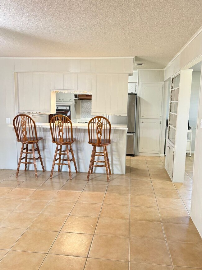 Building Photo - Classic Celina Charm with Vintage Comfort - Spacious 3-Bedroom Home with Large Yard and Covered P...