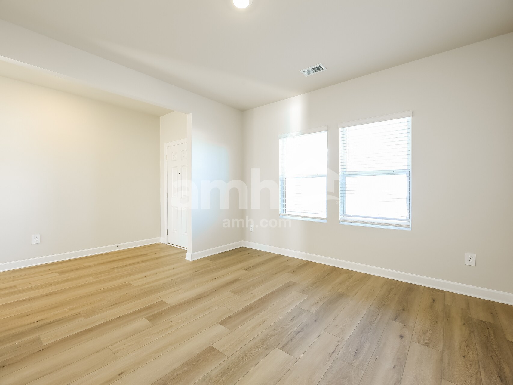 Building Photo - 794 Treeline Rd