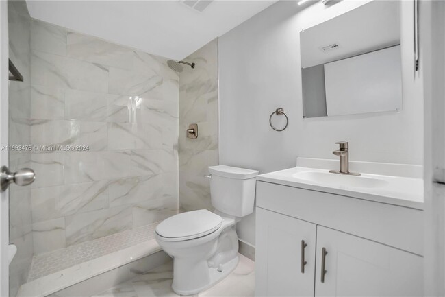 Building Photo - 13250 SW 88th St