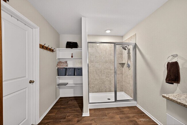 Building Photo - Energy-Efficient Applewood Home Near Lackland AFB - Realtor Commission: $500